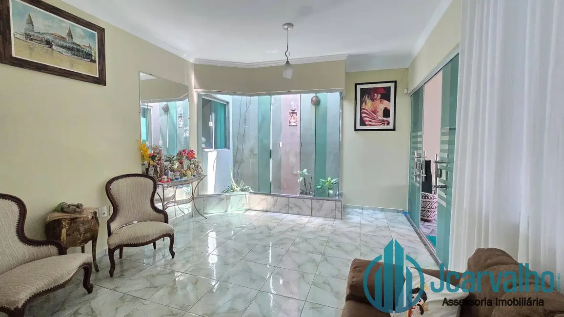 Casa com 3 quartos à venda, 180m2 em Canudos, Belem - PA - imagem 1 Foto 1 de Casa com 3 quartos à venda, 180m2 em Canudos, Belem - PA