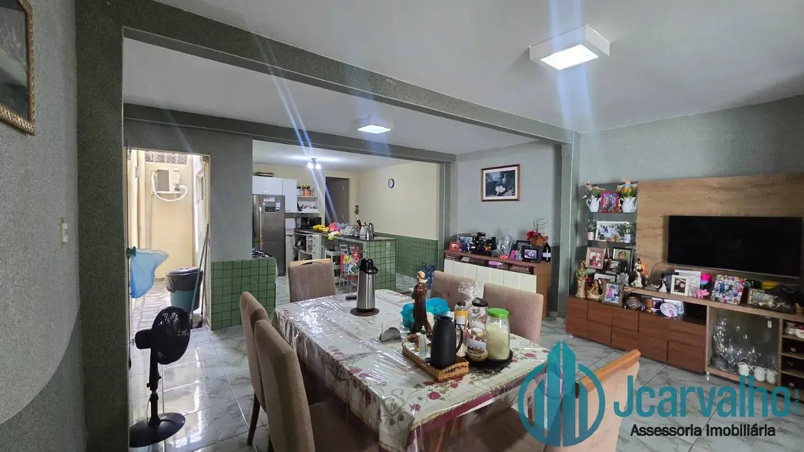 Casa com 3 quartos à venda, 180m2 em Canudos, Belem - PA - imagem 6 Foto 6 de Casa com 3 quartos à venda, 180m2 em Canudos, Belem - PA