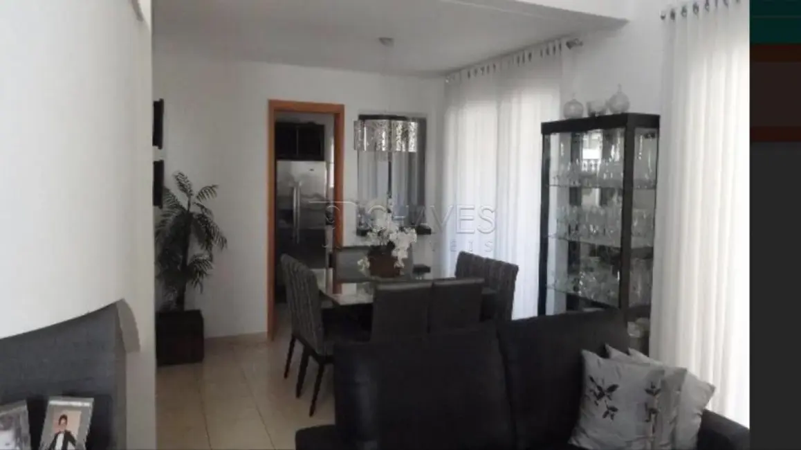 Foto 1 de Casa de Condomínio com 4 quartos para alugar, 230m2 em Ribeirao Preto - SP