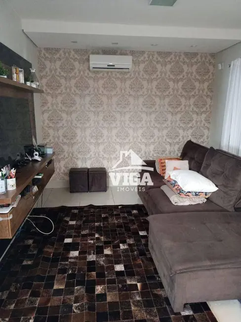 Sobrado com 3 quartos para alugar, 360m2 em Itumbiara - GO - imagem 7 Foto 7 de Sobrado com 3 quartos para alugar, 360m2 em Itumbiara - GO