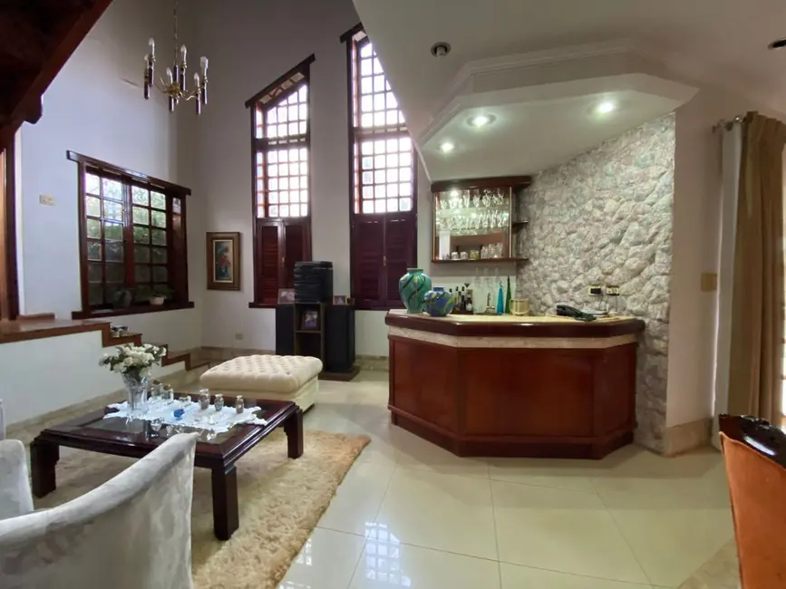 Casa com 5 quartos à venda, 372m2 em Itumbiara - GO - imagem 5 Foto 5 de Casa com 5 quartos à venda, 372m2 em Itumbiara - GO