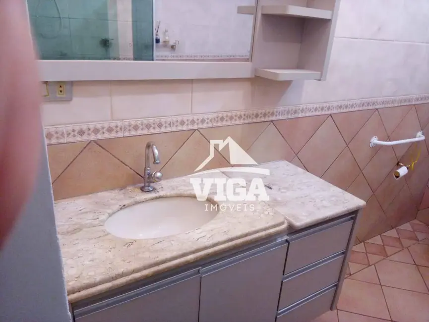 Casa com 4 quartos à venda, 360m2 em Arapora - MG - imagem 9 Foto 9 de Casa com 4 quartos à venda, 360m2 em Arapora - MG