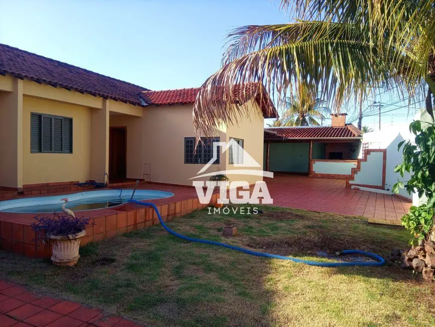 Foto 2 de Casa com 4 quartos à venda, 360m2 em Arapora - MG