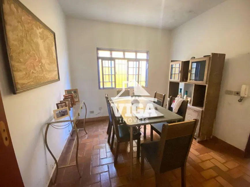 Sobrado com 3 quartos à venda, 280m2 em Itumbiara - GO - imagem 5 Foto 5 de Sobrado com 3 quartos à venda, 280m2 em Itumbiara - GO