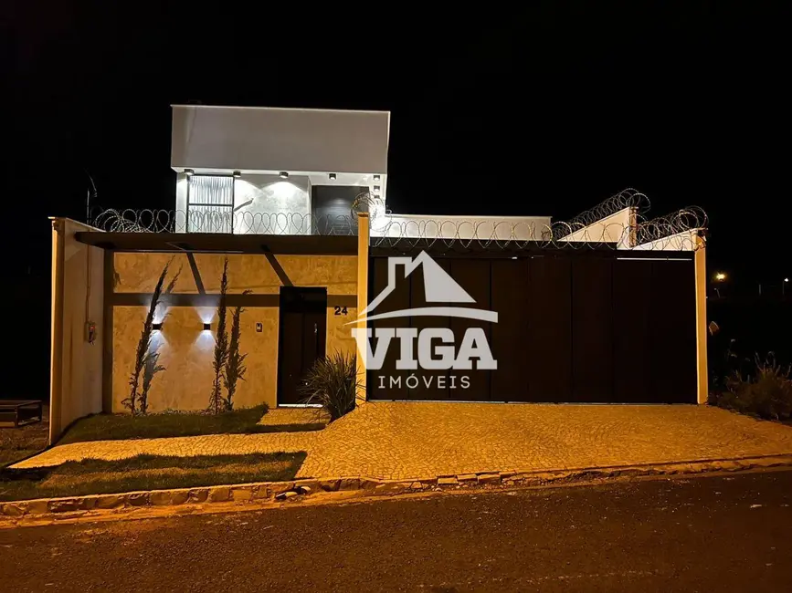 Foto 1 de Casa com 3 quartos à venda, 250m2 em Itumbiara - GO