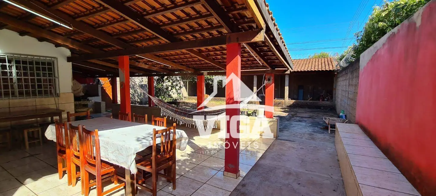 Foto 3 de Casa com 3 quartos à venda, 360m2 em Cidade Jardim, Itumbiara - GO