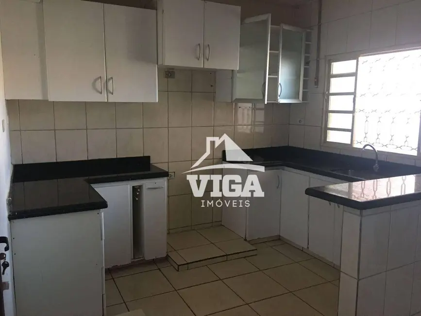 Casa com 4 quartos à venda, 150m2 em Itumbiara - GO - imagem 4 Foto 4 de Casa com 4 quartos à venda, 150m2 em Itumbiara - GO