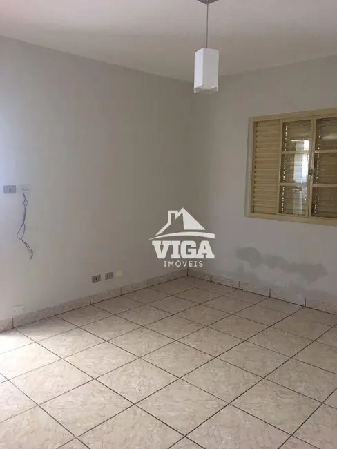 Foto 2 de Casa com 4 quartos à venda, 150m2 em Itumbiara - GO