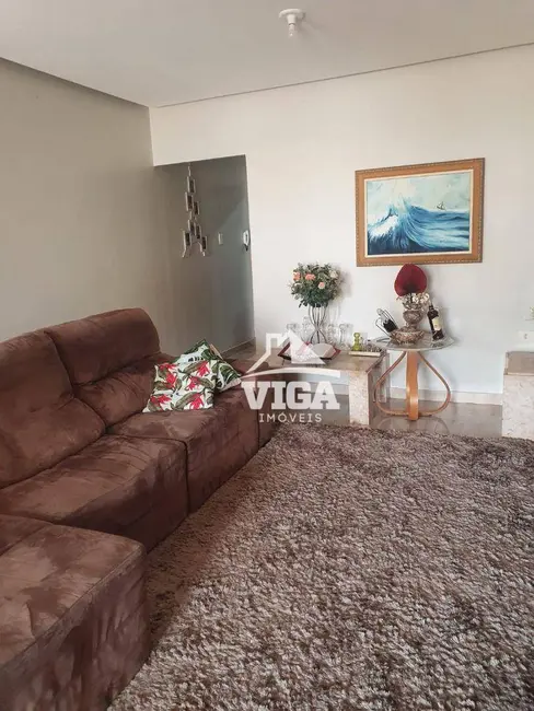 Sobrado com 3 quartos para alugar, 228m2 em Itumbiara - GO - imagem 4 Foto 4 de Sobrado com 3 quartos para alugar, 228m2 em Itumbiara - GO