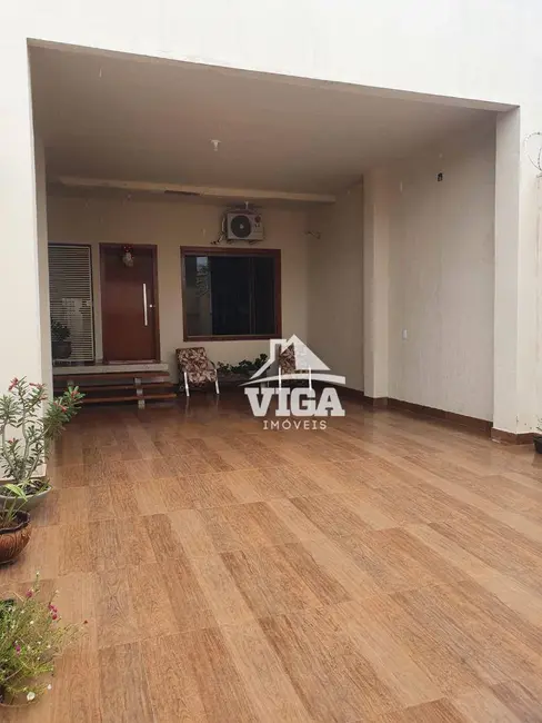 Foto 2 de Sobrado com 3 quartos à venda, 228m2 em Itumbiara - GO