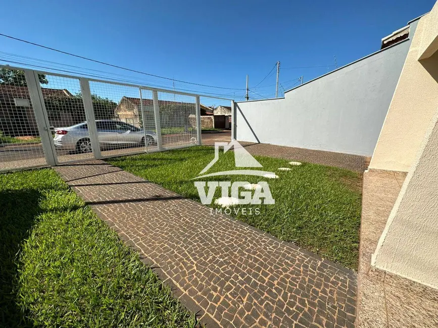 Foto 2 de Casa com 2 quartos para alugar, 260m2 em Arapora - MG