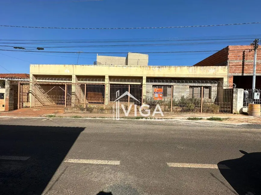 Foto 1 de Casa com 4 quartos à venda e para alugar, 450m2 em Itumbiara - GO