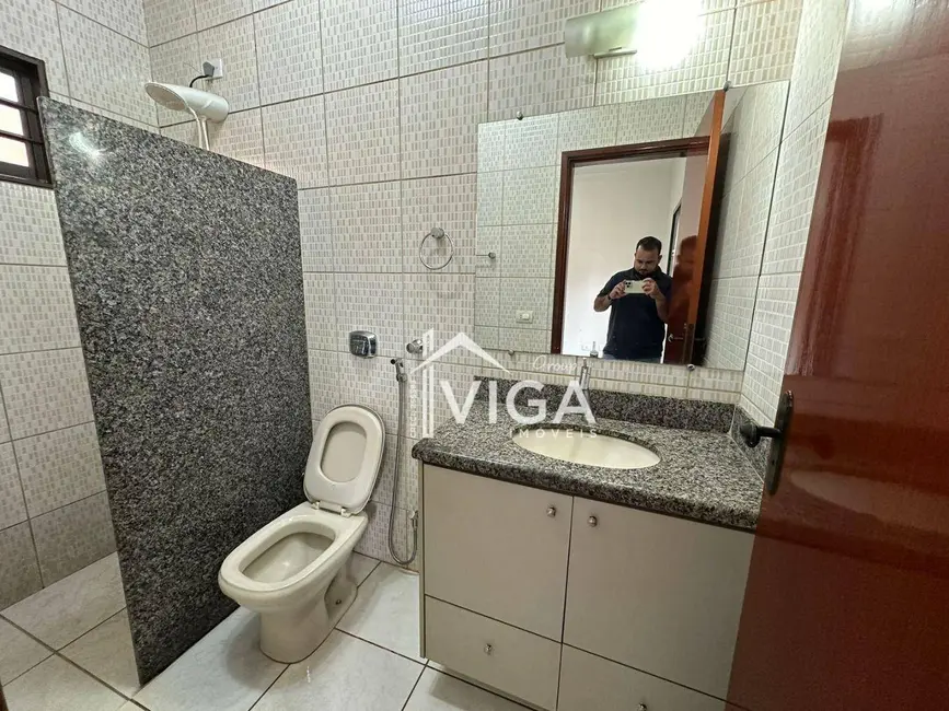 Foto 3 de Casa com 3 quartos para alugar, 200m2 em Jardim Liberdade, Itumbiara - GO