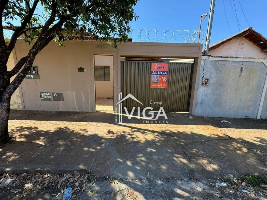 Casa com 2 quartos para alugar, 300m2 em Setor Luz, Itumbiara - GO - imagem 1 Foto 1 de Casa com 2 quartos para alugar, 300m2 em Setor Luz, Itumbiara - GO