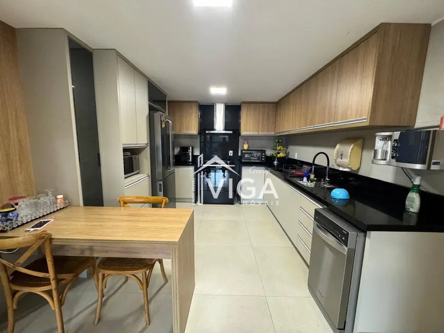 Apartamento com 4 quartos à venda e para alugar, 215m2 em Itumbiara - GO - imagem 8 Foto 8 de Apartamento com 4 quartos à venda e para alugar, 215m2 em Itumbiara - GO
