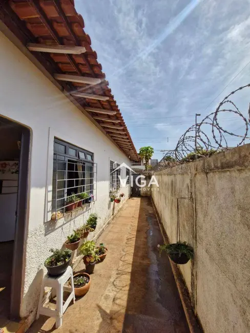 Casa com 3 quartos à venda e para alugar, 285m2 em Itumbiara - GO - imagem 8 Foto 8 de Casa com 3 quartos à venda e para alugar, 285m2 em Itumbiara - GO