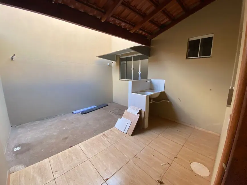 Casa com 2 quartos para alugar, 72m2 em Setor Anhanguera, Itumbiara - GO - imagem 8 Foto 8 de Casa com 2 quartos para alugar, 72m2 em Setor Anhanguera, Itumbiara - GO