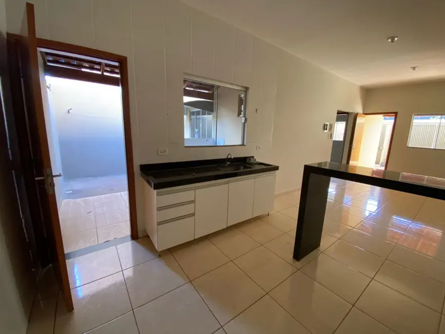 Casa com 2 quartos para alugar, 72m2 em Setor Anhanguera, Itumbiara - GO - imagem 5 Foto 5 de Casa com 2 quartos para alugar, 72m2 em Setor Anhanguera, Itumbiara - GO