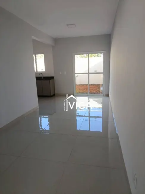 Foto 3 de Casa de Condomínio com 2 quartos para alugar, 88m2 em Arapora - MG
