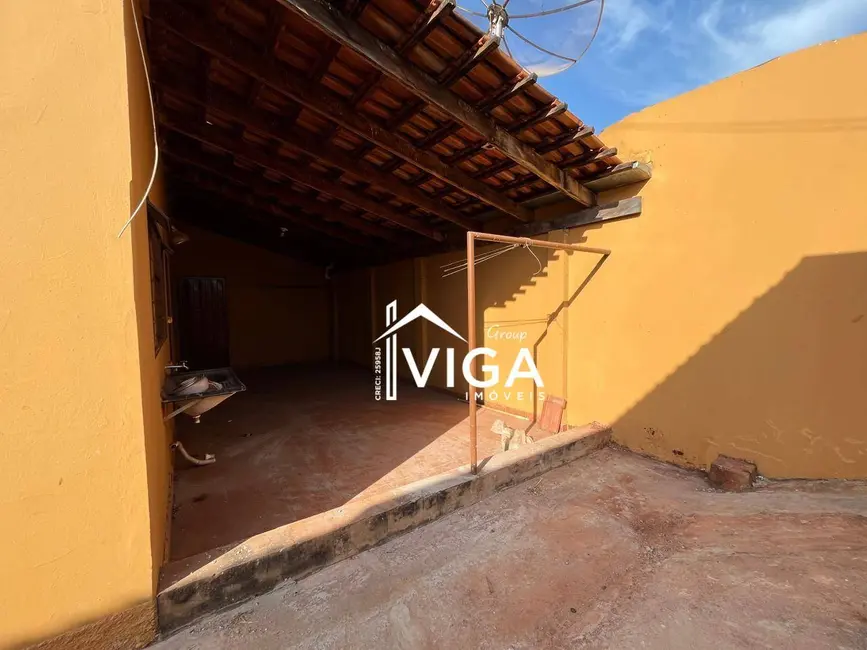 Sobrado com 3 quartos à venda e para alugar, 349m2 em Itumbiara - GO - imagem 4 Foto 4 de Sobrado com 3 quartos à venda e para alugar, 349m2 em Itumbiara - GO
