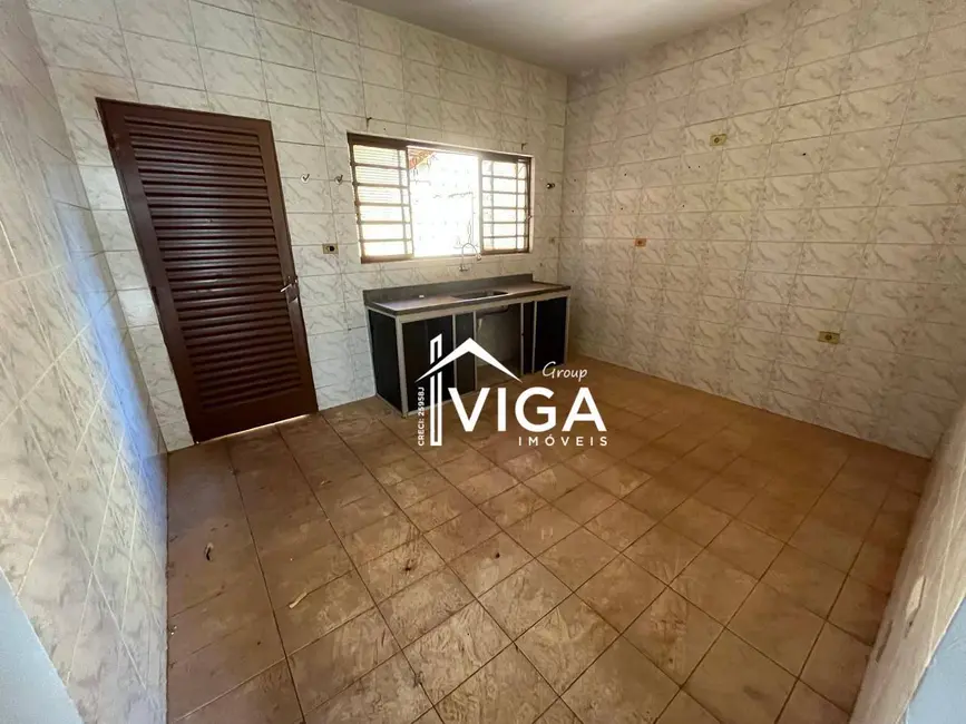 Sobrado com 3 quartos à venda e para alugar, 349m2 em Itumbiara - GO - imagem 6 Foto 6 de Sobrado com 3 quartos à venda e para alugar, 349m2 em Itumbiara - GO