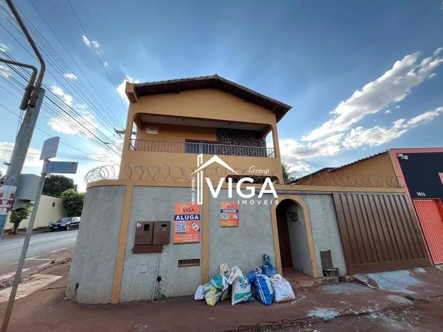 Foto 1 de Sobrado com 3 quartos à venda e para alugar, 349m2 em Itumbiara - GO