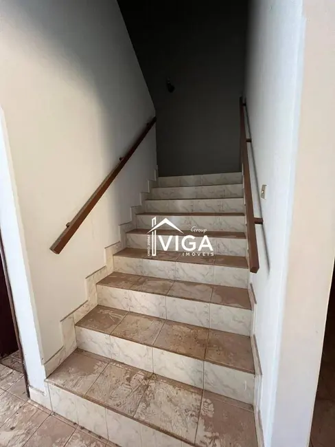 Sobrado com 3 quartos à venda e para alugar, 349m2 em Itumbiara - GO - imagem 8 Foto 8 de Sobrado com 3 quartos à venda e para alugar, 349m2 em Itumbiara - GO