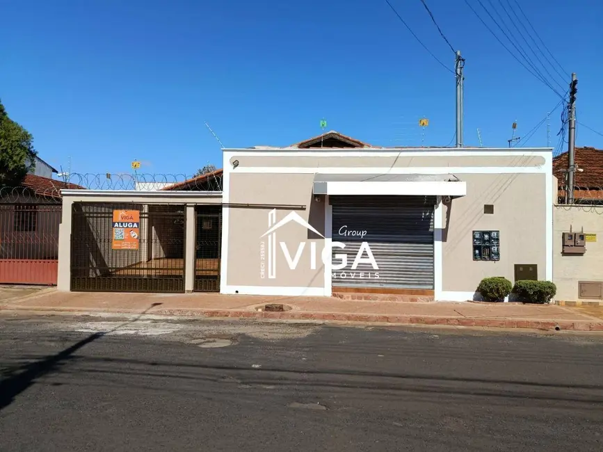 Casa com 3 quartos para alugar, 360m2 em Itumbiara - GO - imagem 1 Foto 1 de Casa com 3 quartos para alugar, 360m2 em Itumbiara - GO