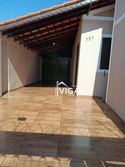 Casa com 3 quartos para alugar, 360m2 em Itumbiara - GO - imagem 2 Foto 2 de Casa com 3 quartos para alugar, 360m2 em Itumbiara - GO
