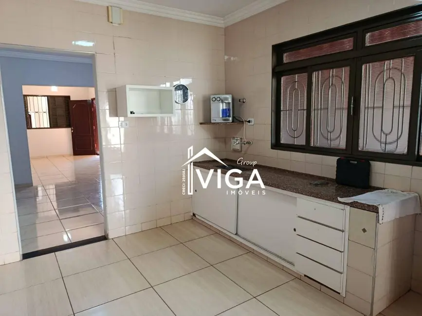 Casa com 3 quartos para alugar, 360m2 em Itumbiara - GO - imagem 5 Foto 5 de Casa com 3 quartos para alugar, 360m2 em Itumbiara - GO