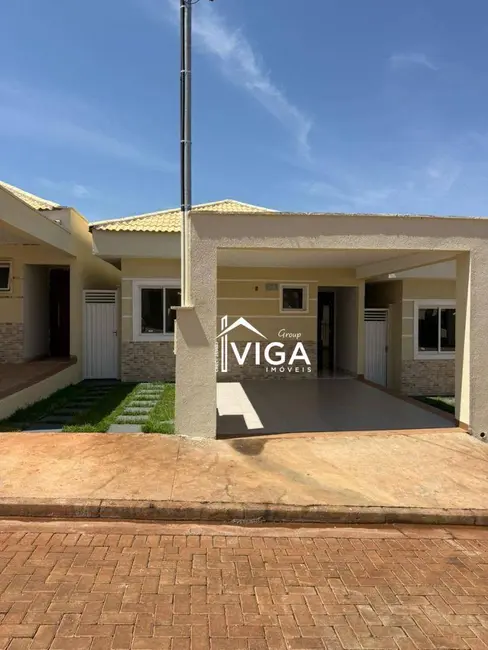 Foto 2 de Casa de Condomínio com 2 quartos à venda e para alugar, 73m2 em Arapora - MG