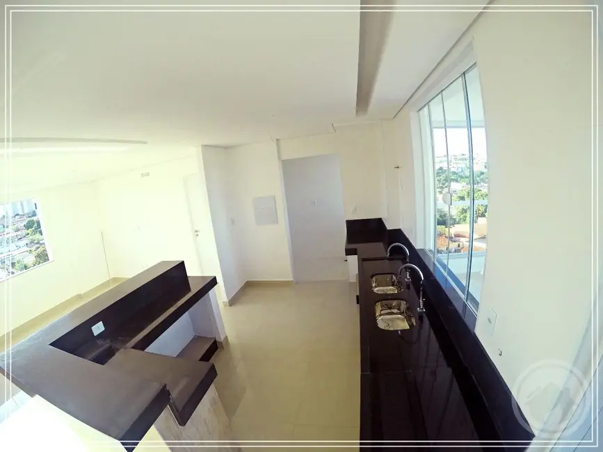Foto 2 de Apartamento com 3 quartos à venda, 131m2 em Tubalina, Uberlandia - MG
