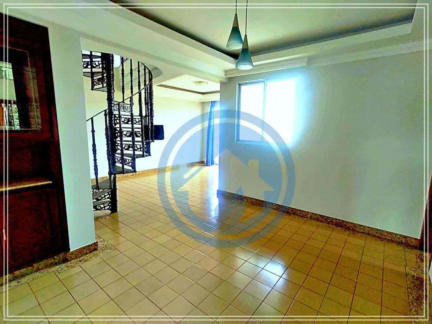 Foto 2 de Apartamento com 4 quartos à venda, 272m2 em Saraiva, Uberlandia - MG
