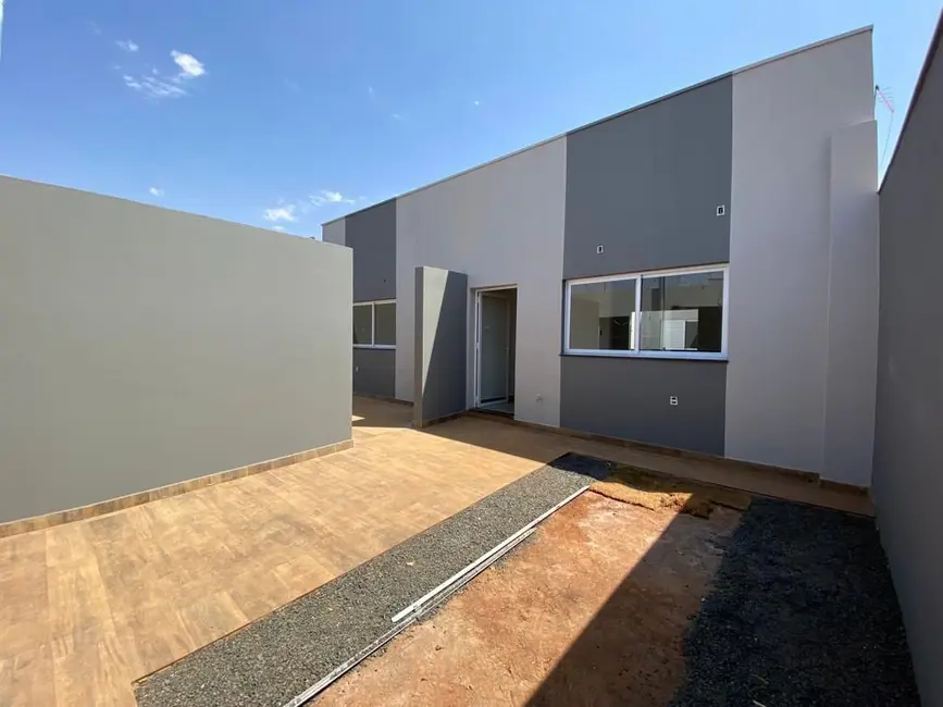 Foto 1 de Casa com 2 quartos à venda, 71m2 em São Jorge, Uberlandia - MG