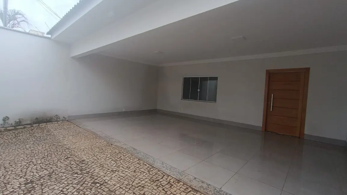 Foto 1 de Casa com 3 quartos à venda, 168m2 em Jardim Colina, Uberlandia - MG