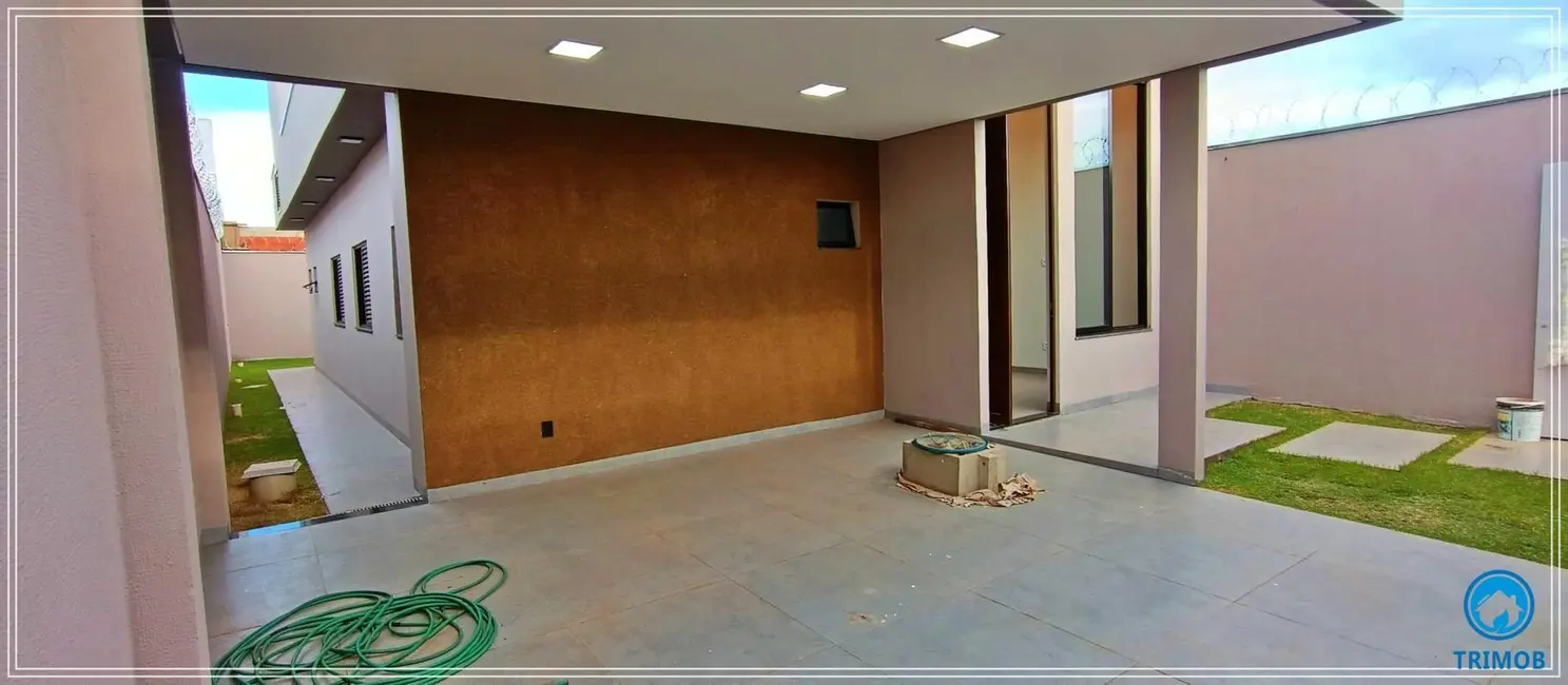 Foto 1 de Casa com 3 quartos à venda, 140m2 em Novo Mundo, Uberlandia - MG
