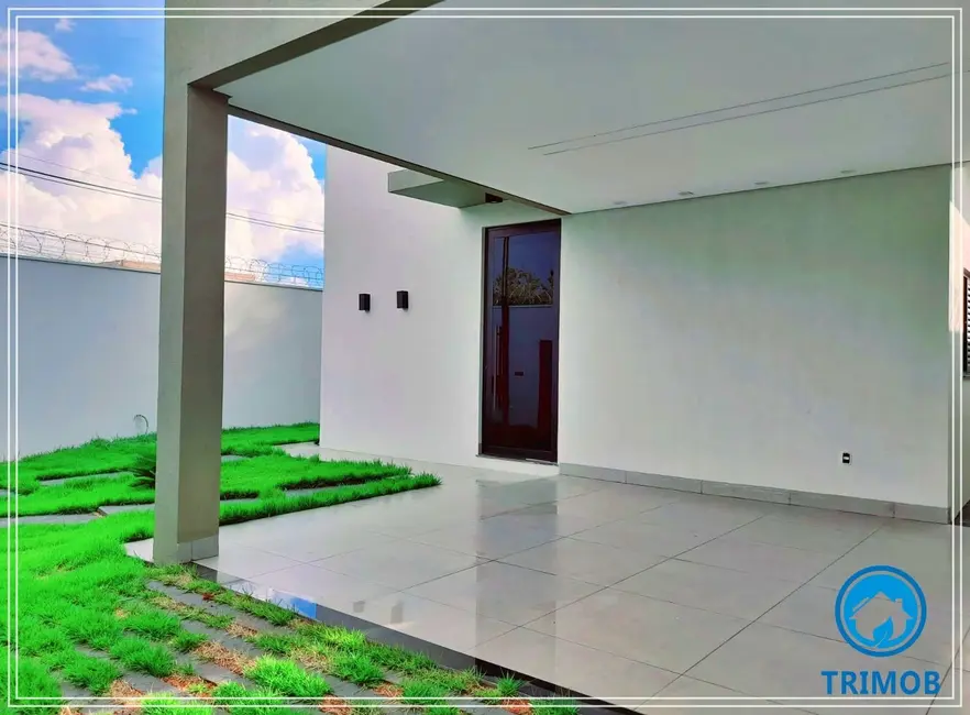 Foto 2 de Casa com 3 quartos à venda, 130m2 em Jardim Europa, Uberlandia - MG