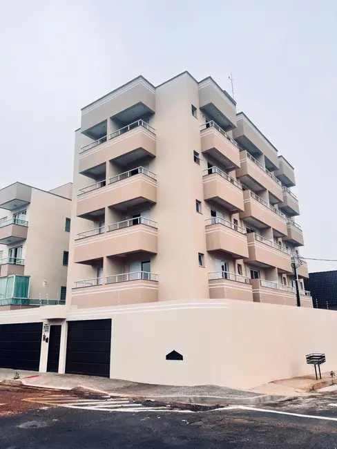 Foto 2 de Apartamento com 2 quartos à venda, 48m2 em Santa Mônica, Uberlandia - MG