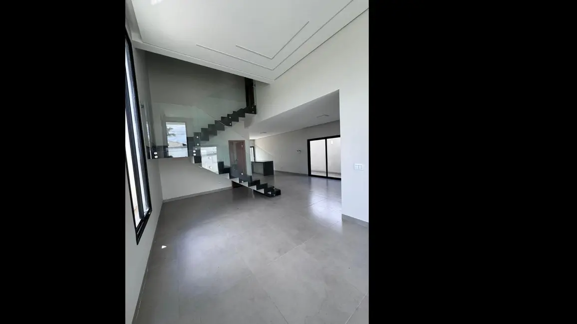 Foto 1 de Casa com 3 quartos à venda, 165m2 em Morada da Colina, Uberlandia - MG