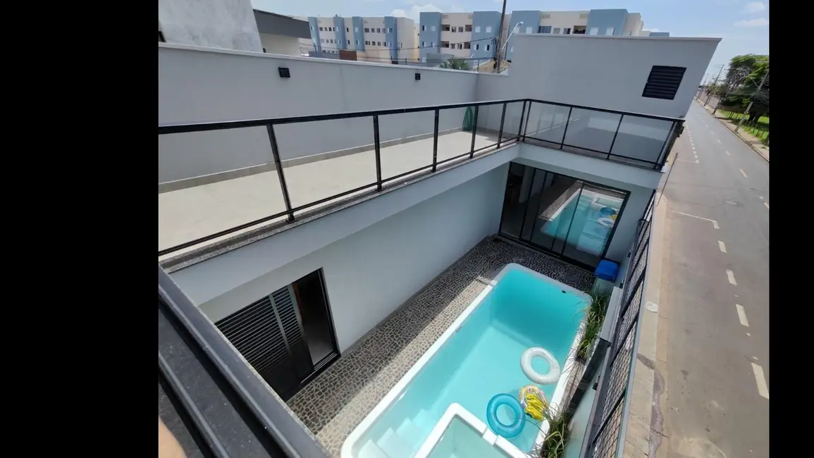 Foto 1 de Casa de Condomínio com 3 quartos à venda, 200m2 em Jardim Holanda, Uberlandia - MG
