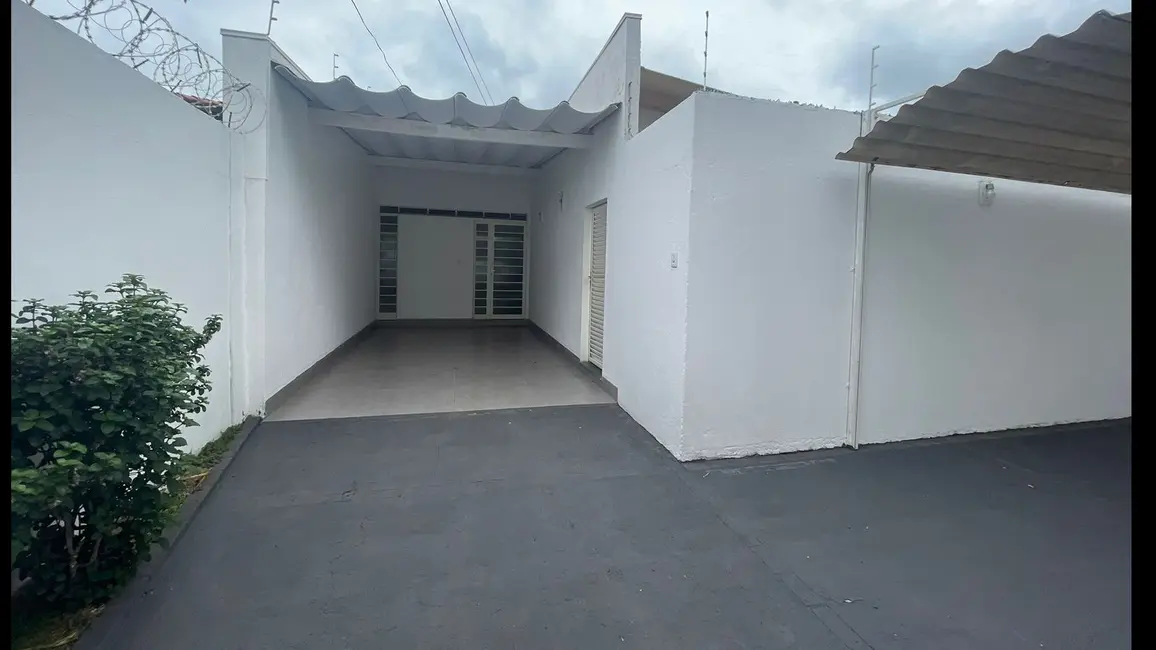 Foto 1 de Casa com 3 quartos à venda, 127m2 em Vigilato Pereira, Uberlandia - MG