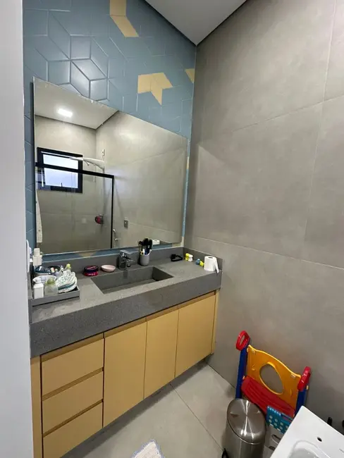 Foto 2 de Casa de Condomínio com 3 quartos à venda, 214m2 em Grand Ville, Uberlandia - MG