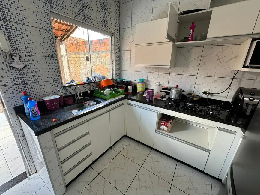 Casa com 2 quartos à venda, 76m2 em Jardim Europa, Uberlandia - MG - imagem 2 Foto 2 de Casa com 2 quartos à venda, 76m2 em Jardim Europa, Uberlandia - MG