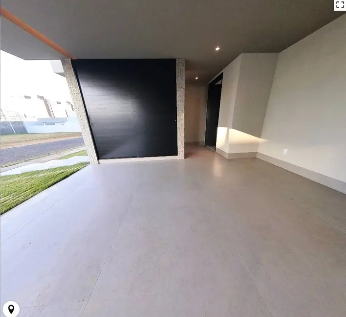 Foto 2 de Casa de Condomínio com 3 quartos à venda, 240m2 em Jardim Inconfidência, Uberlandia - MG