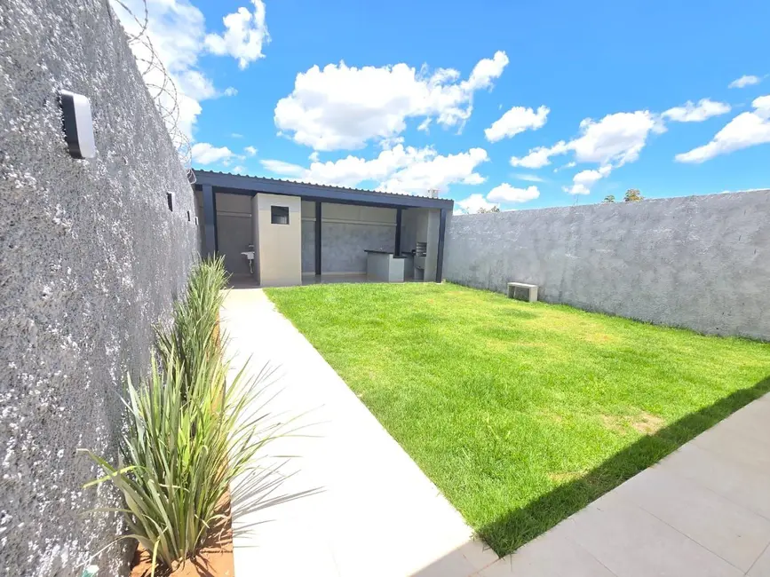 Foto 8 de Casa com 2 quartos à venda, 200m2 em Loteamento Residencial Pequis, Uberlandia - MG