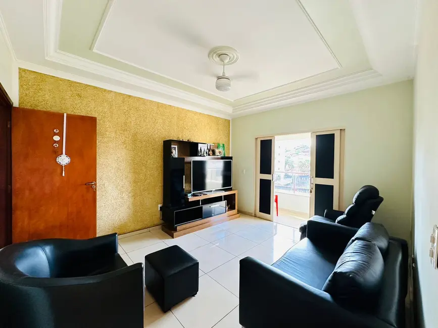 Casa com 5 quartos à venda, 270m2 em Nossa Senhora da Abadia, Uberaba - MG - imagem 9 Foto 9 de Casa com 5 quartos à venda, 270m2 em Nossa Senhora da Abadia, Uberaba - MG