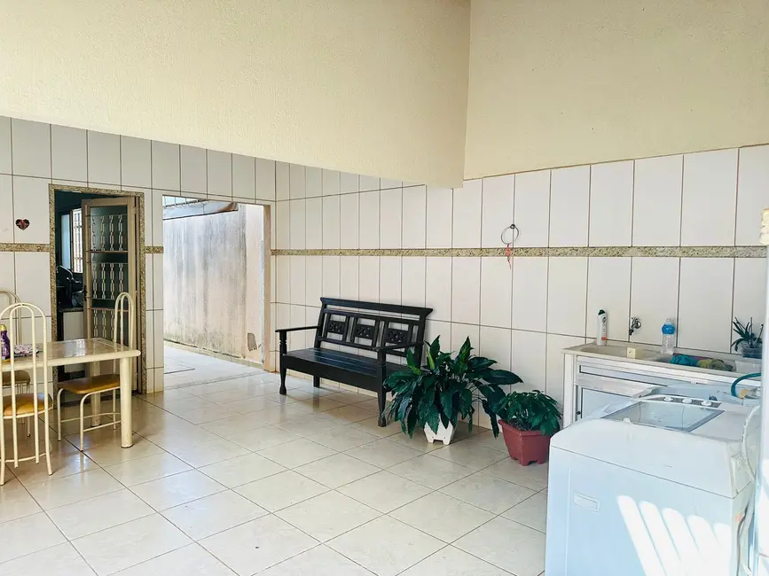 Casa com 5 quartos à venda, 270m2 em Nossa Senhora da Abadia, Uberaba - MG - imagem 6 Foto 6 de Casa com 5 quartos à venda, 270m2 em Nossa Senhora da Abadia, Uberaba - MG