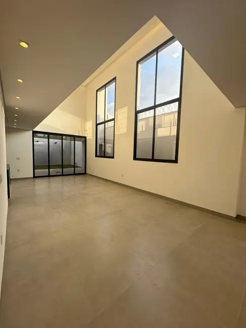 Foto 6 de Casa com 3 quartos à venda, 265m2 em Aclimação, Uberlandia - MG
