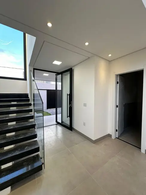 Foto 2 de Casa com 3 quartos à venda, 265m2 em Aclimação, Uberlandia - MG