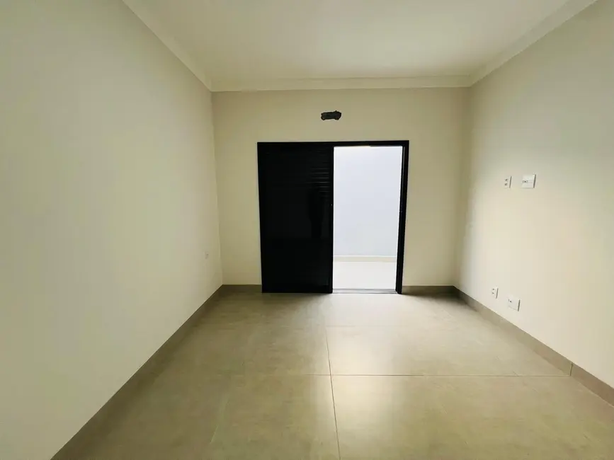 Foto 5 de Casa com 3 quartos à venda, 135m2 em Novo Mundo, Uberlandia - MG